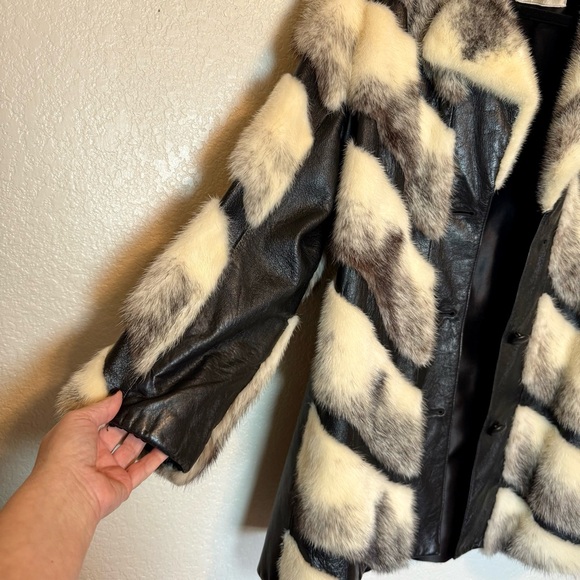 Vintage Smith Fine Furs Fur & Leather Coat Vintage 60s/70s Black White Medium - Picture 5 of 14